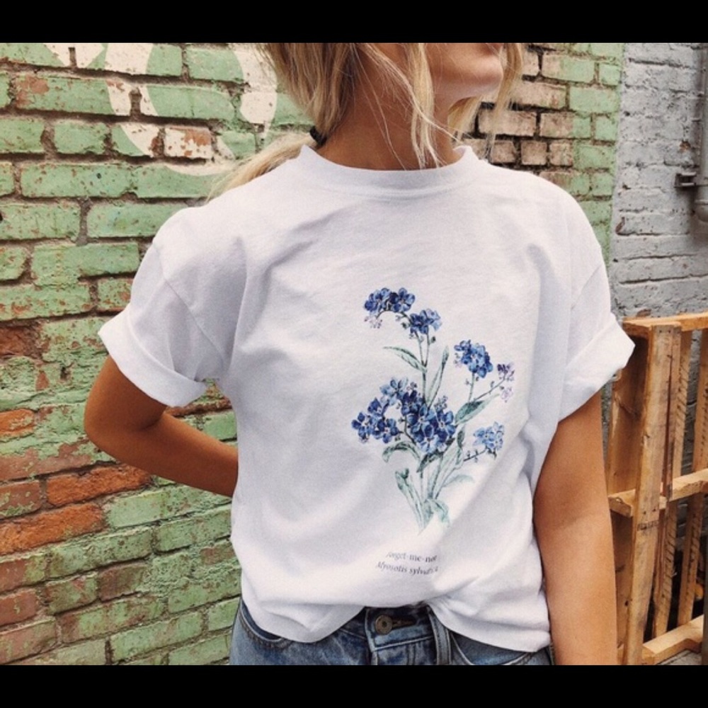 BRANDY MELVILLE ALEENA FORGET ME KNOT TEE🤩🤩